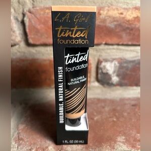 L.A. Girl Tinted Foundation in Medium Beige (GLM757) Brand New
